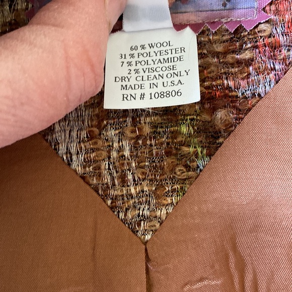 Real Mink- trimmed textured jacquard jacket in iridescent autumn colors hues - Picture 6 of 7